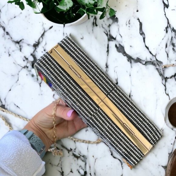 Women's NWOT Retro Radio Shape Crossbody Shoulder Chain Bag Rhinestone Metal - Picture 11 of 14